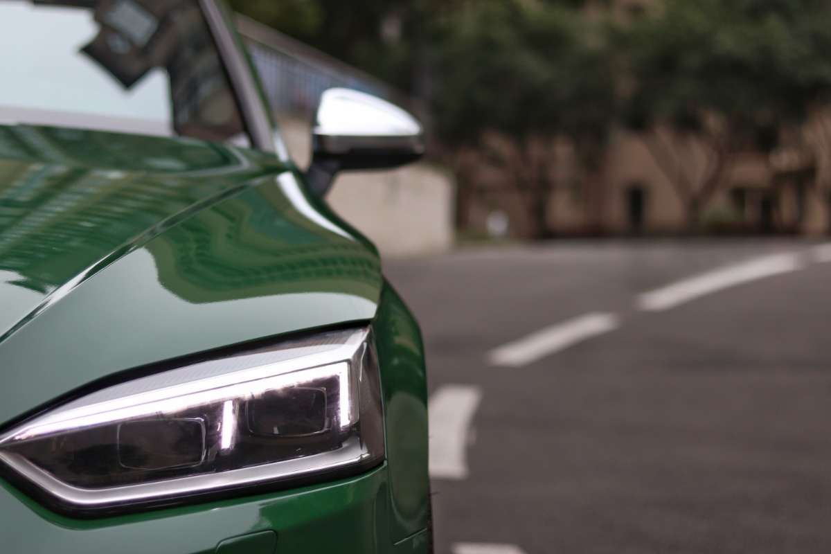 AX PPF/WRAP FILM ULTRA GLOSS IRISH GREEN – XANH AILEN SIÊU BÓNG AUDI S5