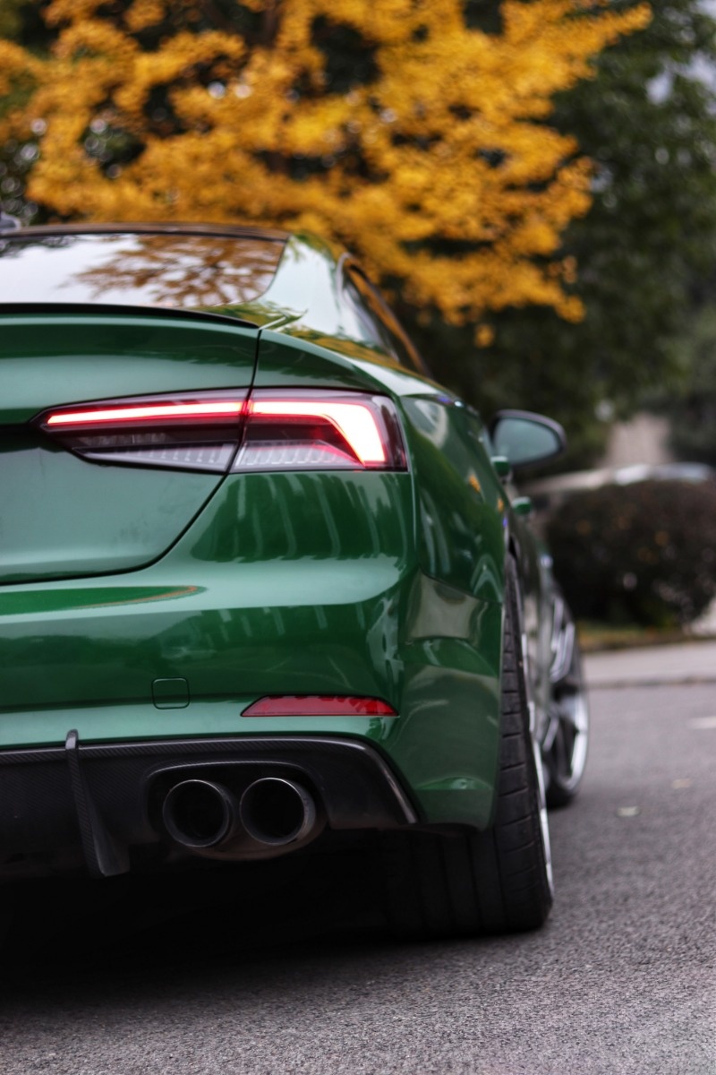 AX PPF/WRAP FILM ULTRA GLOSS IRISH GREEN – XANH AILEN SIÊU BÓNG AUDI S5