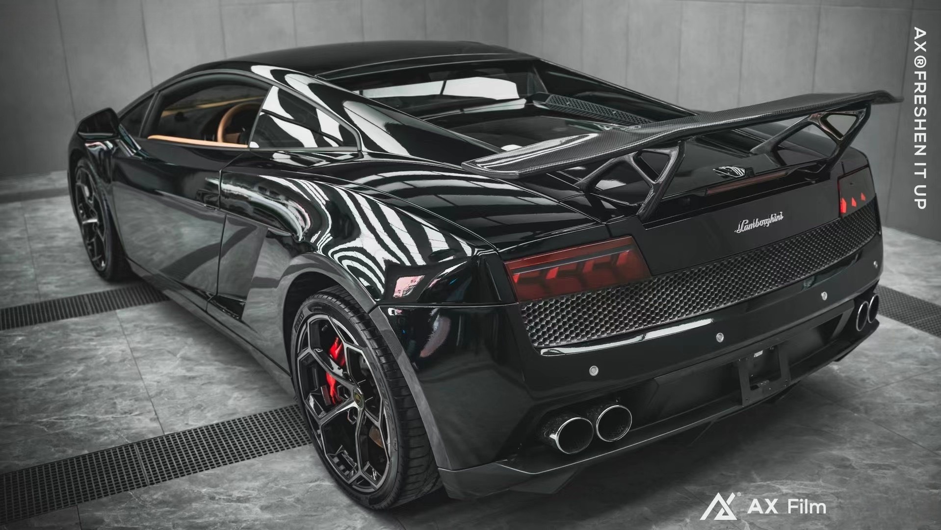 AX PPF/WRAP FILM ULTRA GLOSS PIANO BLACK – ĐEN PIANO SIÊU BÓNG LAMBORGHINI