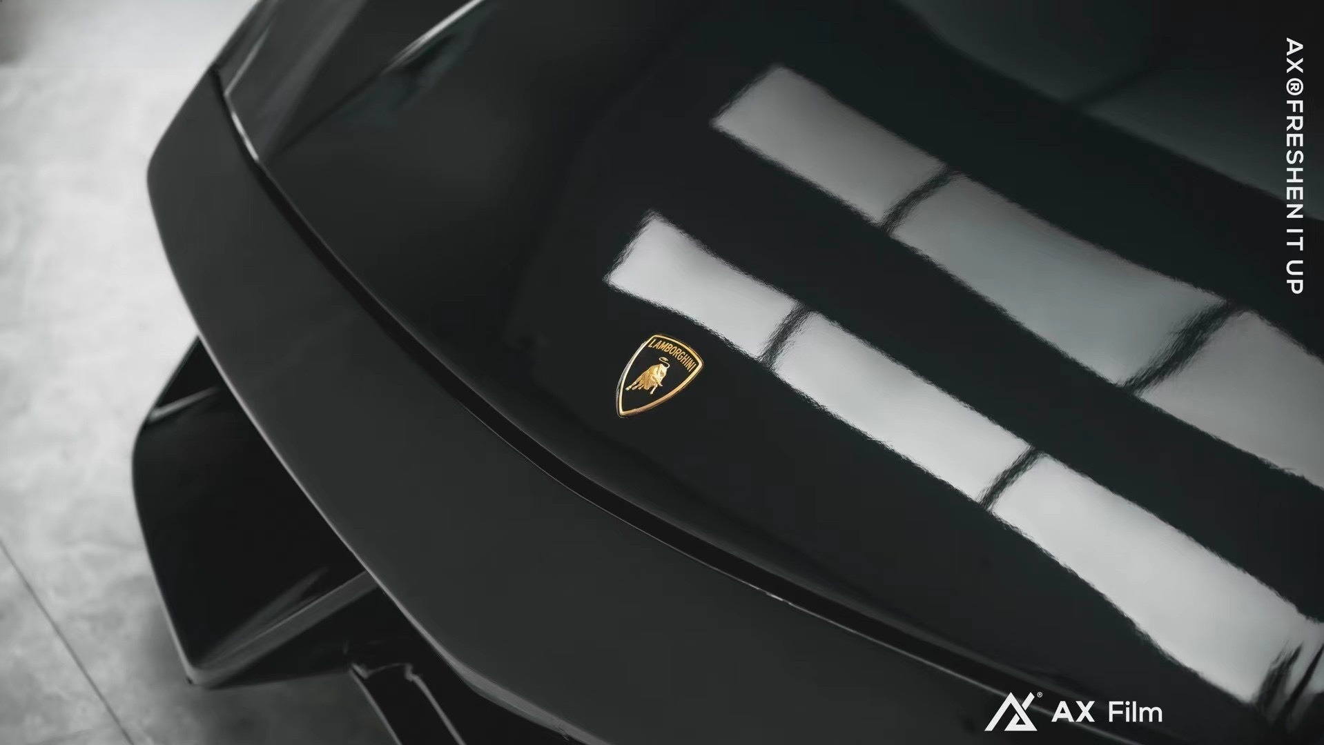 AX PPF/WRAP FILM ULTRA GLOSS PIANO BLACK – ĐEN PIANO SIÊU BÓNG LAMBORGHINI